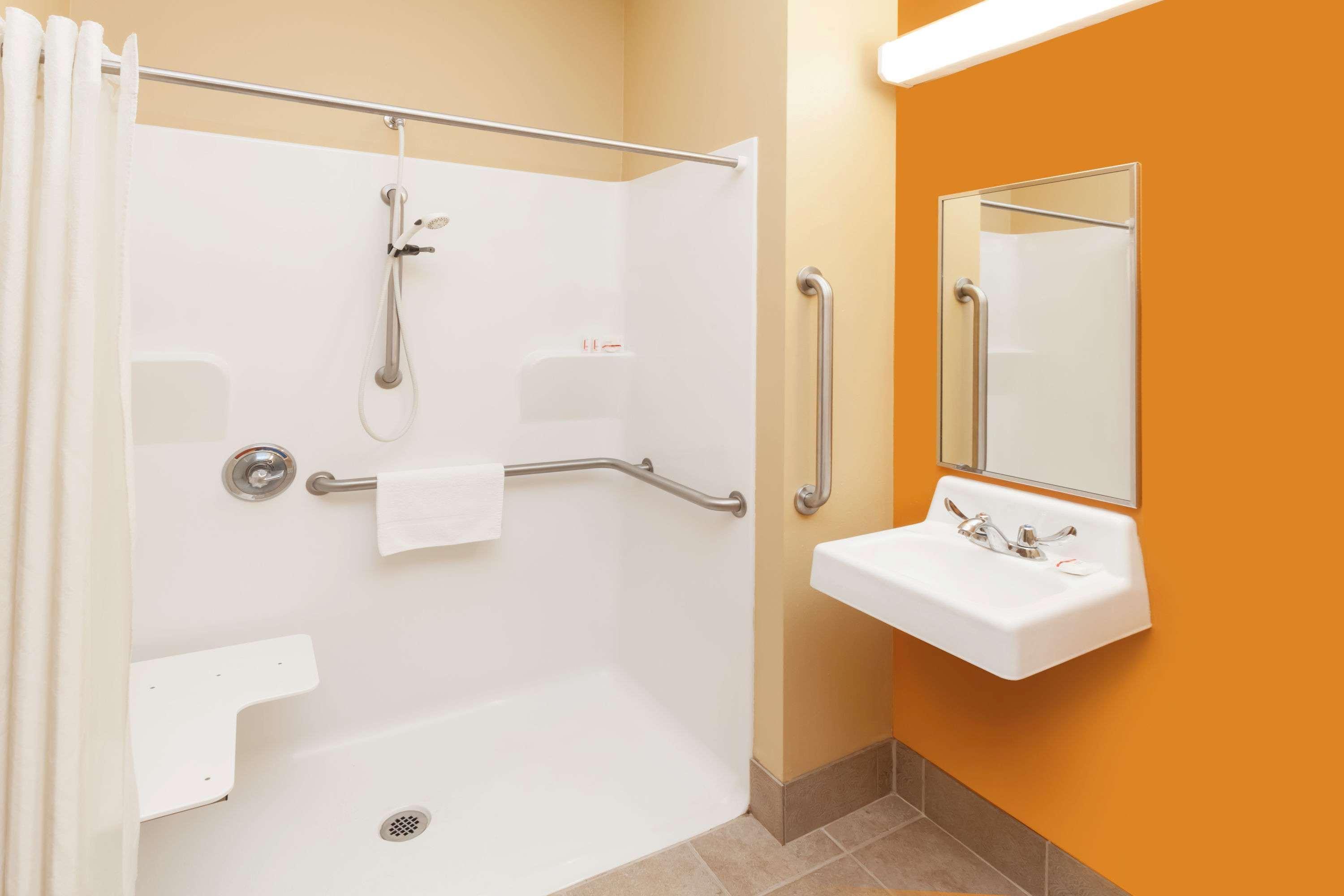 Microtel By Wyndham South Bend Notre Dame University Exterior photo